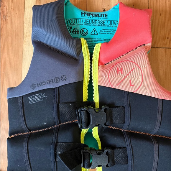 Hyperlite Youth Life Vest - Black and Pink - Picture 1 of 3